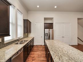 2061 Fannin Station N, Houston TX 77045