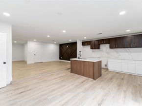 9226 Grady Street, Houston TX 77016