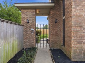 14643 S Hearthstone Green Drive, Houston TX 77095