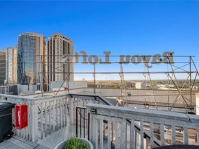 915 Franklin Street 8J, Houston TX 77002