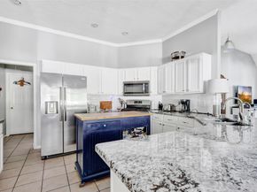 1014 N Rivershire Drive, Conroe TX 77304