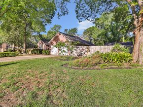 1014 N Rivershire Drive, Conroe TX 77304