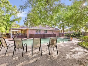 1014 N Rivershire Drive, Conroe TX 77304