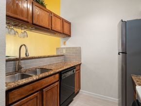 2121 El Paseo Street 1200, Houston TX 77054