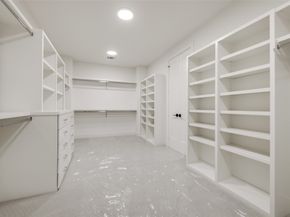 2011 HOPKINS Street, Houston TX 77006