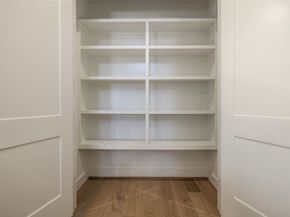 2011 HOPKINS Street, Houston TX 77006