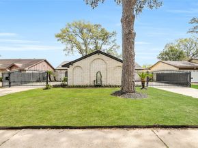 7522 Deep Forest Drive, Houston TX 77088