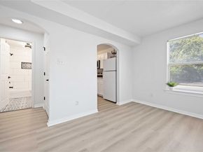 2423 Lucas Street AB, Houston TX 77026