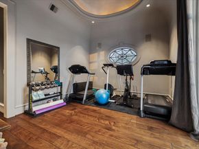 20 Sunset Boulevard, Houston TX 77005