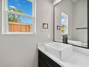 3324 Francis Court A and B, Houston TX 77004