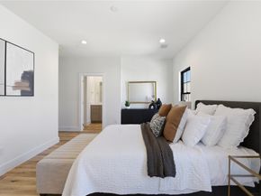 11916 S Hoa Sen Circle, Houston TX 77072