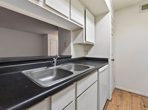 2800 Jeanetta Street 2003, Houston TX 77063