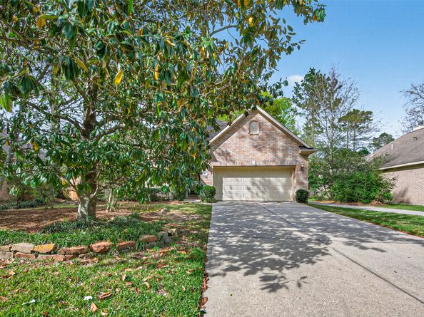 22 W Windsor Hills Circle, Conroe TX 77384