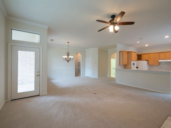 22 W Windsor Hills Circle, Conroe TX 77384