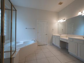 22 W Windsor Hills Circle, Conroe TX 77384