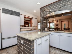 1123 Candlelight Lane, Houston TX 77018