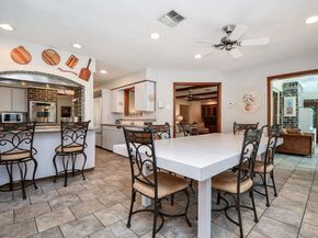 1123 Candlelight Lane, Houston TX 77018