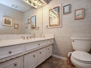 1123 Candlelight Lane, Houston TX 77018