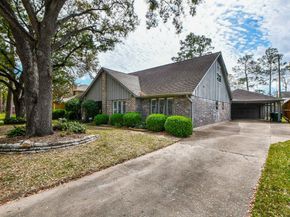 1123 Candlelight Lane, Houston TX 77018