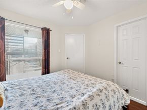 10855 Meadowglen Lane 722, Houston TX 77042