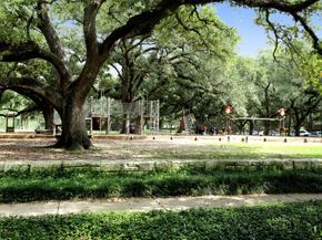 5401 Ashby Street, Houston TX 77005