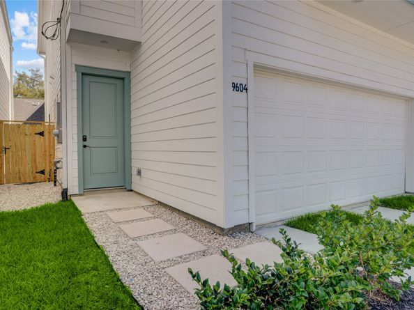 9604 Burden Street, Houston TX 77093
