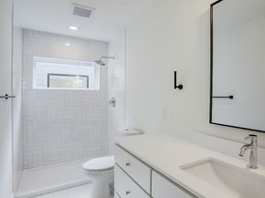 7407 Rusk Street B, Houston TX 77011