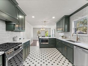 3725 Griggs Road, Houston TX 77021