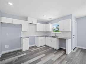 622 Maple Way, Houston TX 77015