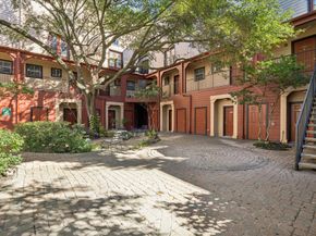 1620 Elgin Street 9, Houston TX 77004