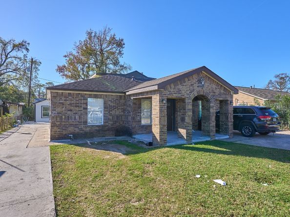 9010 Linda Vista Road, Houston TX 77078