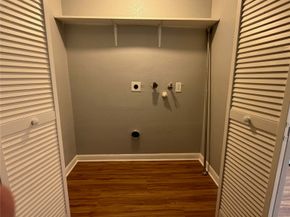 1831 Sherwood Forest Street 20, Houston TX 77043