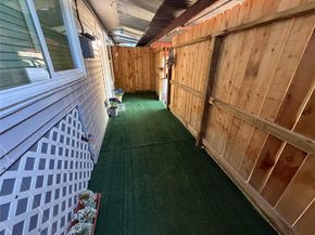 1831 Sherwood Forest Street 20, Houston TX 77043