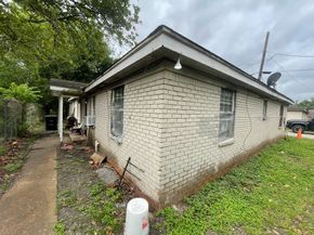 5118 Mallow Street, Houston TX 77033