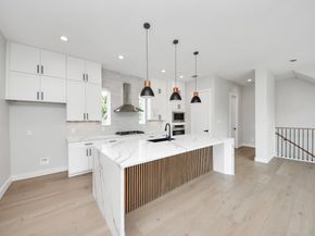 322 E 35 Th street, Houston TX 77018