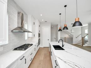 322 E 35 Th street, Houston TX 77018