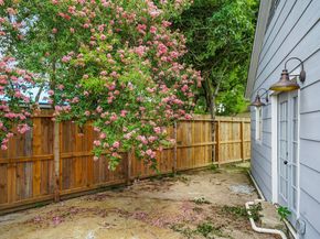 1615 Hiller Street, Houston TX 77015