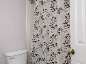 3525 Sage Road 718, Houston TX 77056