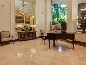 3525 Sage Road 718, Houston TX 77056