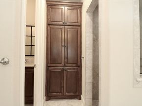 51 Woodglade Way, Tomball TX 77375