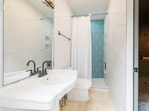 430 Fenn Street, Houston TX 77018