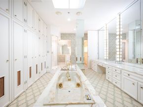 2016 Main Street PH 6, Houston TX 77002