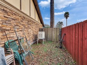 6715 Sandy Oaks Drive, Houston TX 77050