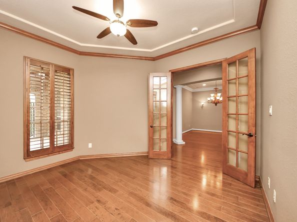 6 Bridgewood Cove Court, The Woodlands TX 77381