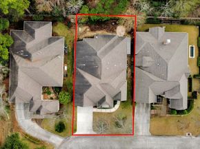 6 Bridgewood Cove Court, The Woodlands TX 77381