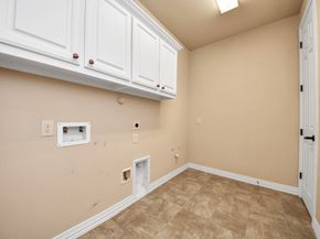 6 Bridgewood Cove Court, The Woodlands TX 77381