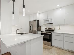 2220 Bering Drive 26, Houston TX 77057
