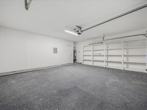 2220 Bering Drive 26, Houston TX 77057
