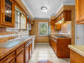 10602 Sagetrail Drive, Houston TX 77089