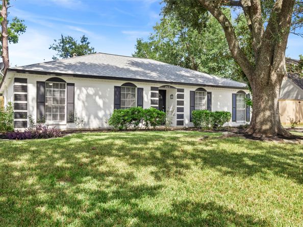 2019 Shadow Bend Drive, Houston TX 77043